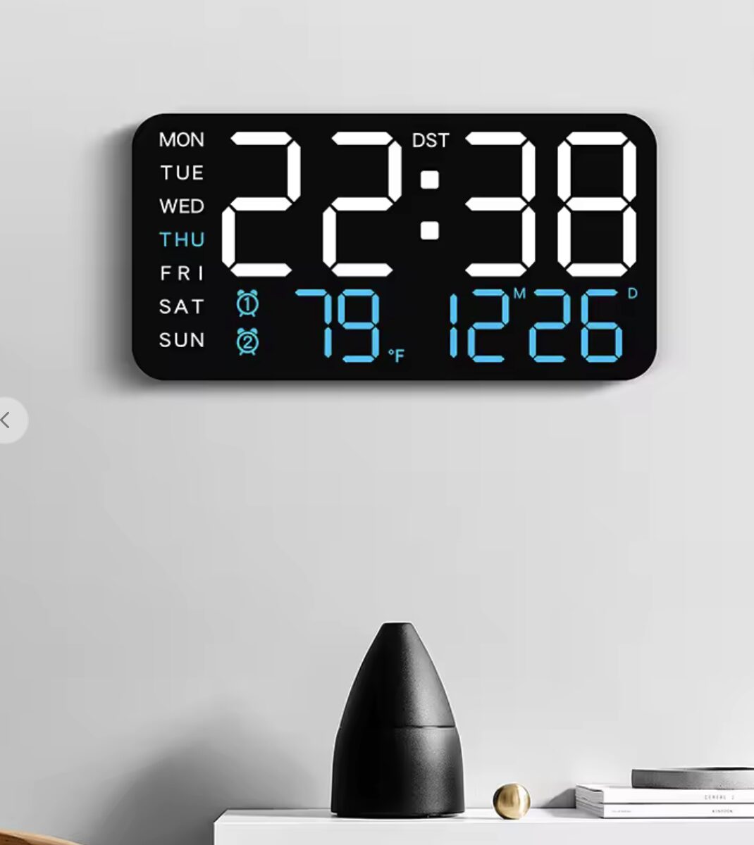 Дигитален часовник модел 6617